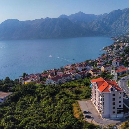 Apartment Marta 2 Kotor Eksteriør billede